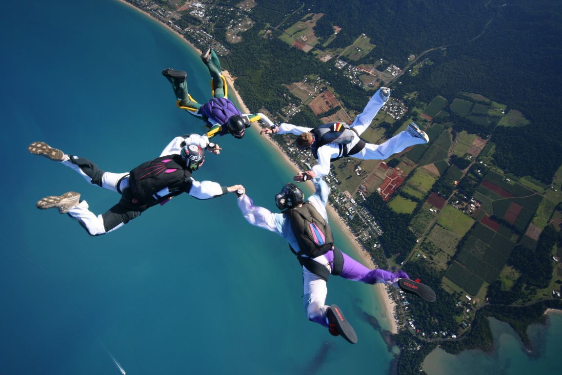10 Amazing Skydiving Spots in Australia & New Zealand