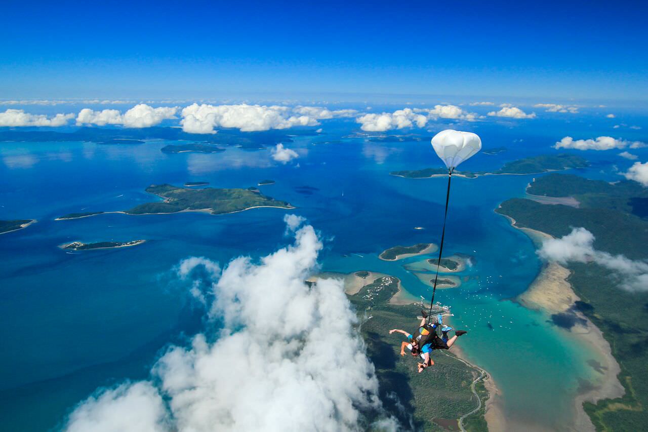 10 Amazing Skydiving Spots in Australia & New Zealand