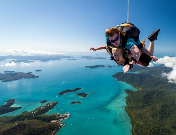 10 Amazing Skydiving Spots in Australia & New Zealand
