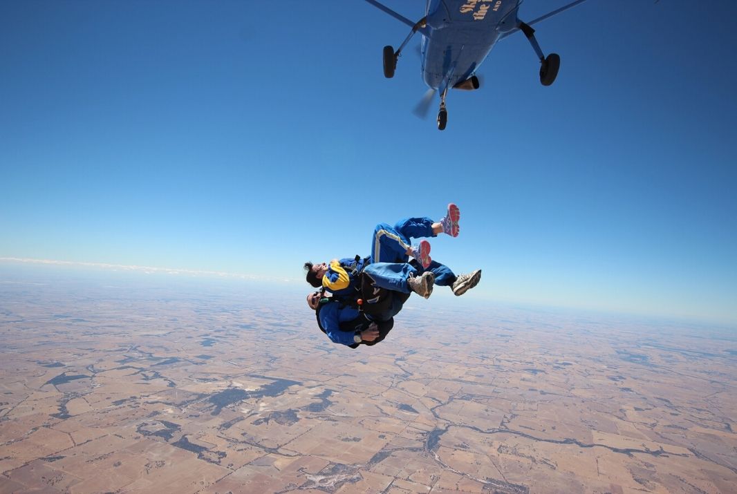 Tandem Skydivers falling