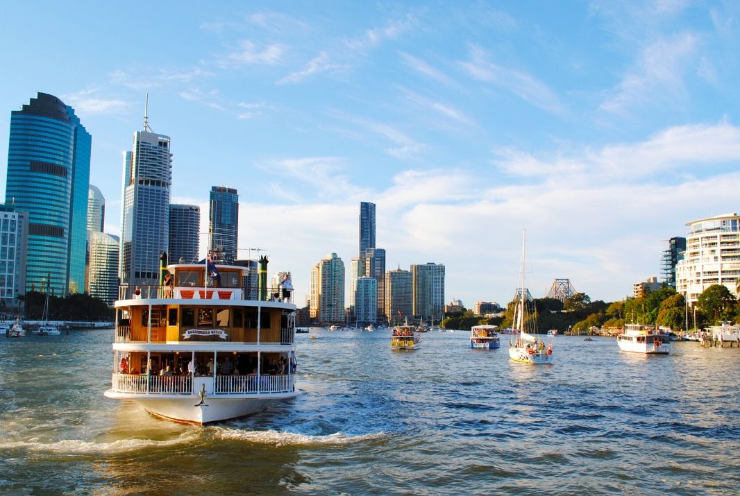Kookaburra river cruise ship in Brisbane River
