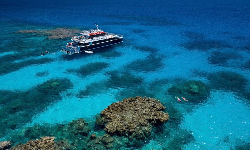 Yacht sailing the Whitsundays