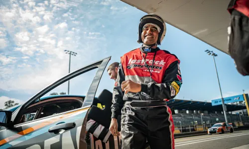 V8 Driving Experiences