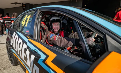 V8 Driving Experiences