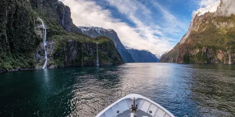 Queenstown to Milford Sound: 4 Best Ways to Travel