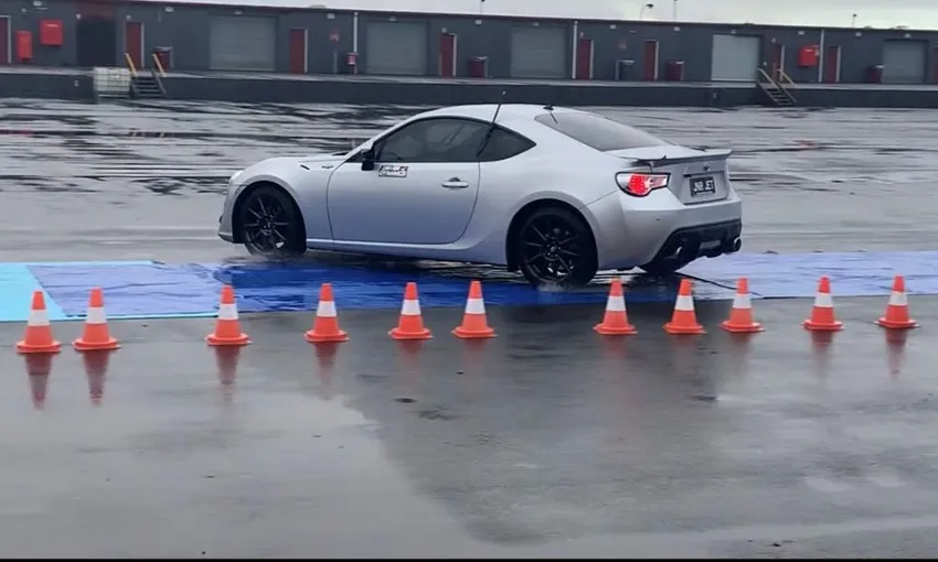Melbourne Stunt Driving Experience - 90 Minutes | Experience Oz