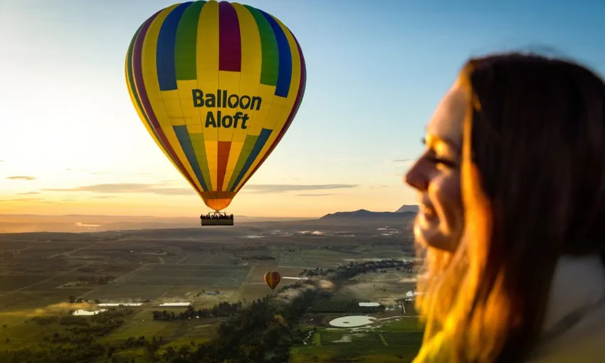 Hunter Valley Hot Air Balloon with Peterson House Breakfast | Experience Oz