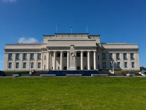 Auckland Museum Ticket and Highlights Tour