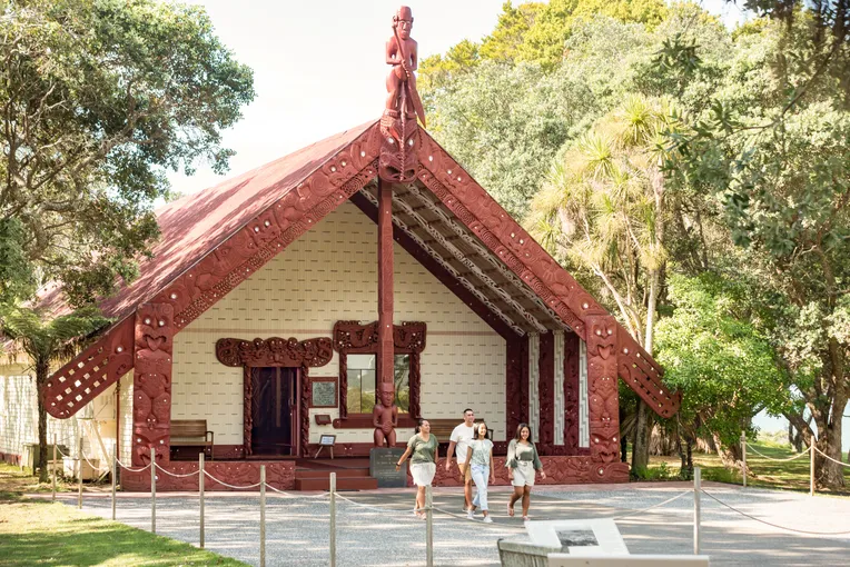 Waitangi Treaty Grounds Tour & Performance NZ | Experience Oz + NZ