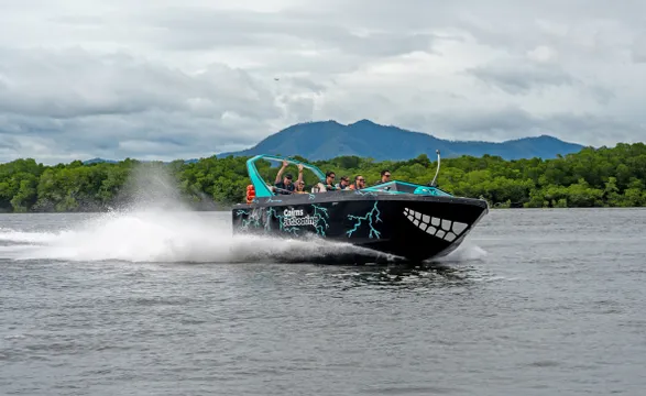 Jet Boat Ride Cairns 35 Minutes
