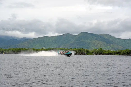 Jet Boat Ride Cairns 35 Minutes