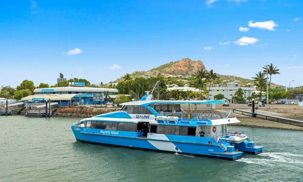 Townsville to Magnetic Island Return Ferry Transfer