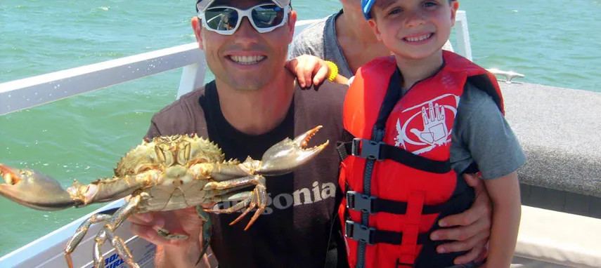 Noosa Fishing & Crab Tours Sunshine Coast | Experience Oz