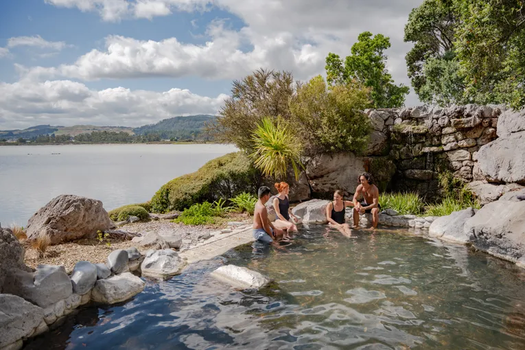 Rotorua Polynesian Spa NZ | Experience Oz