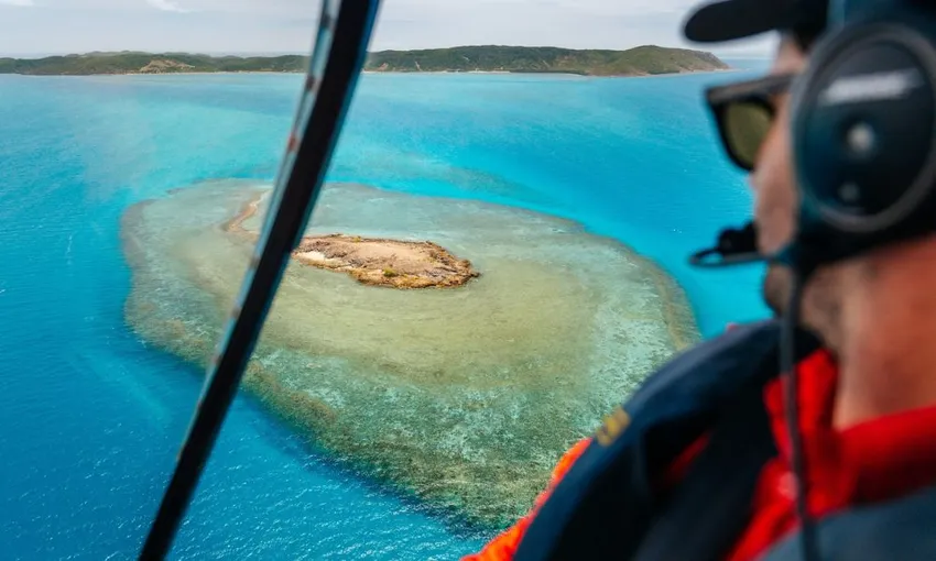 Cairns Great Barrier Reef Helicopter Flight - Book Now | Experience Oz