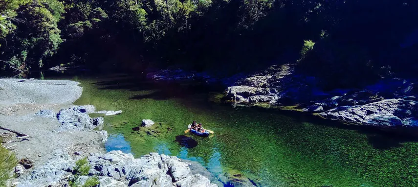 Hobbit Kayaking Tours Marlborough NZ | Experience Oz + NZ