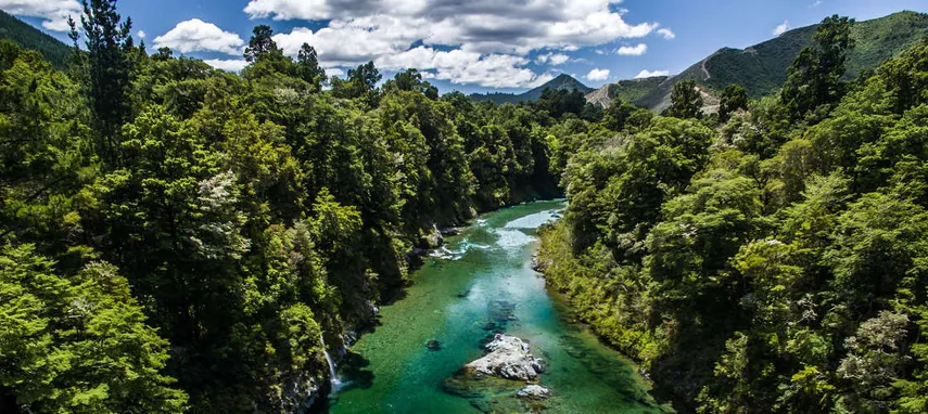 Hobbit Kayaking Tours Marlborough NZ | Experience Oz + NZ