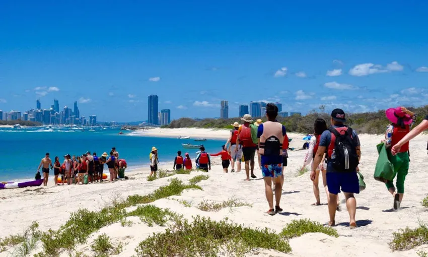 Gold Coast Wave Break Island Quick Escape Kayaking Tour | Experience Oz