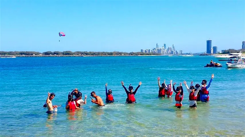 Gold Coast Wave Break Island Quick Escape Kayaking Tour | Experience Oz