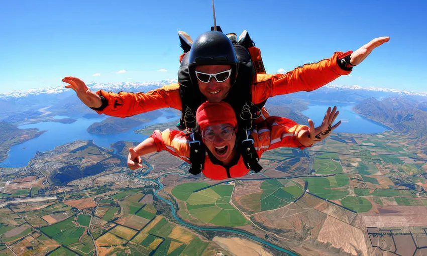 Skydive Wanaka 15,000ft | Experience Oz