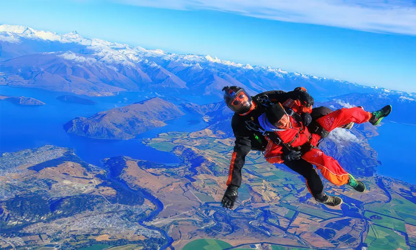 Skydive Wanaka 15,000ft | Experience Oz