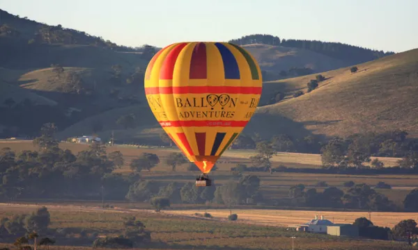 Barossa Valley Hot Air Balloon Flight with Breakfast