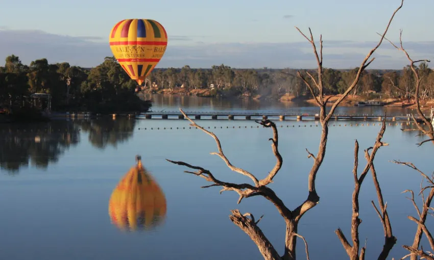 Barossa Valley Balloon Ride with Breakfast | Experience Oz