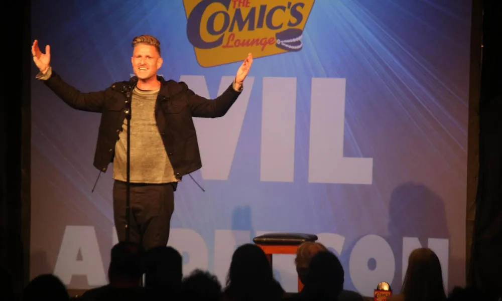 Comics Lounge Comedy Show | Experience Oz-5