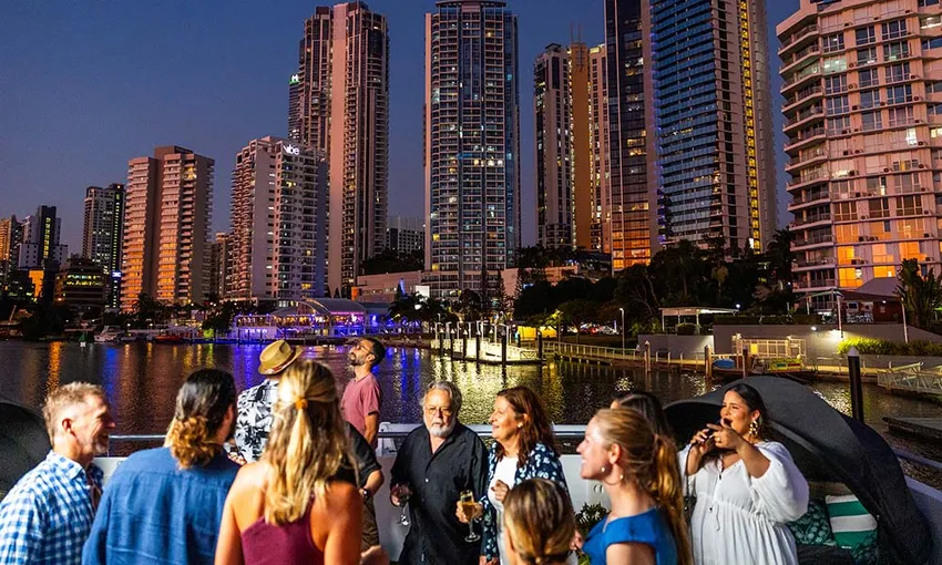 Gold Coast Sightseeing Dinner Cruise | Experience Oz