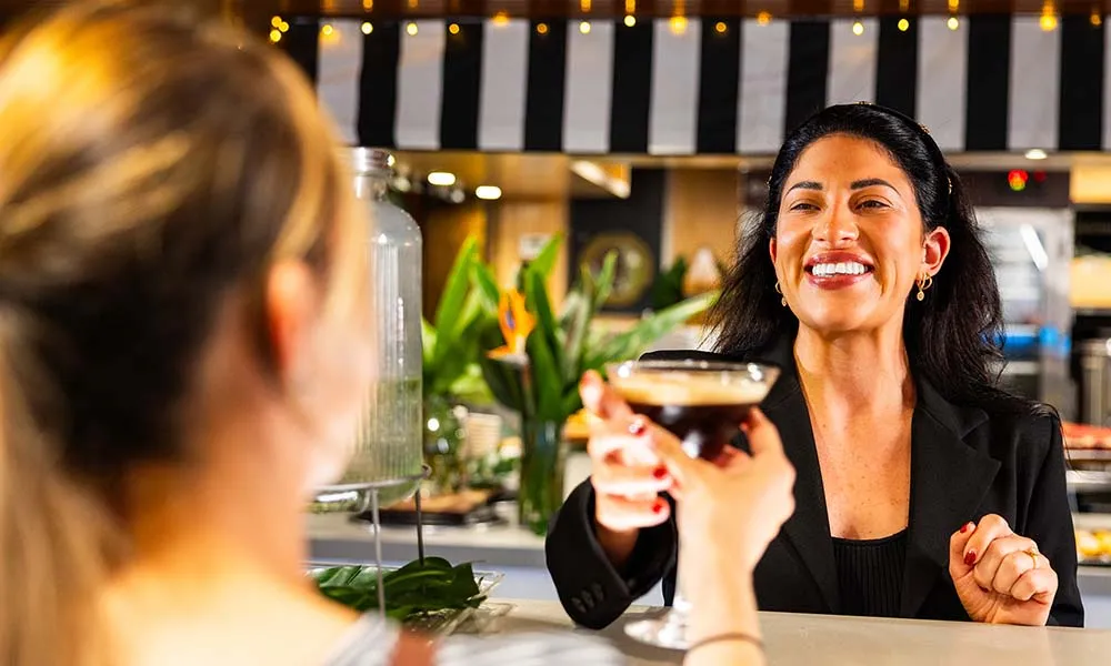 Gold Coast Sightseeing Dinner Cruise | Experience Oz-2