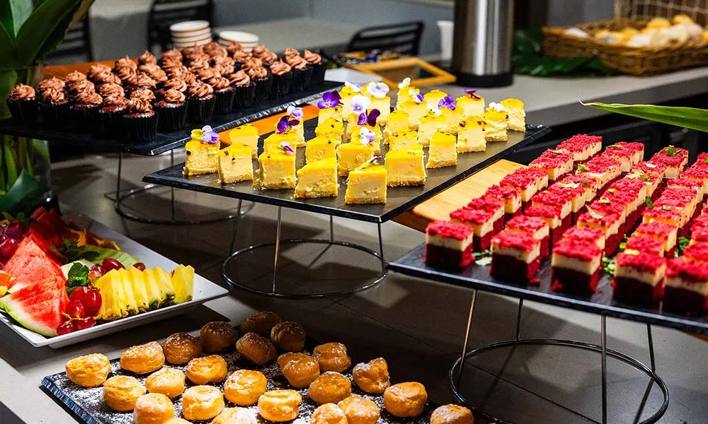 Gold Coast Sightseeing Dinner Cruise | Experience Oz-5