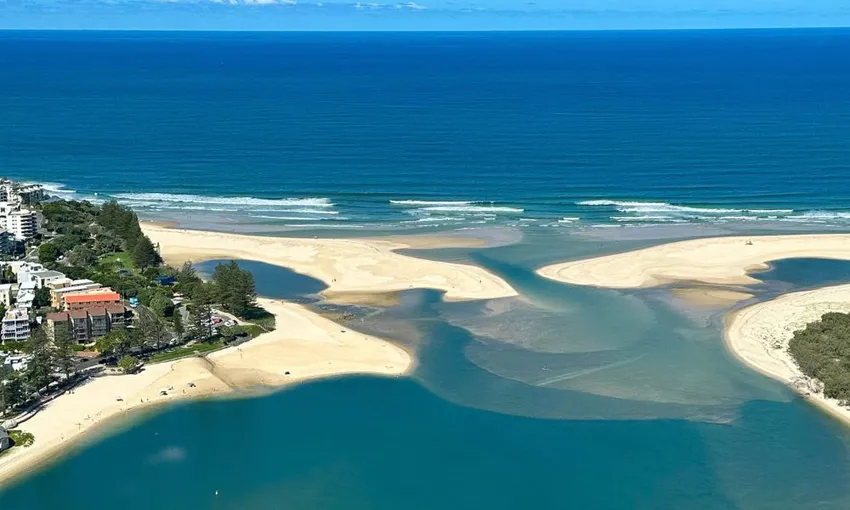 Sunshine Coast Helicopter Flight from Caloundra | Experience Oz