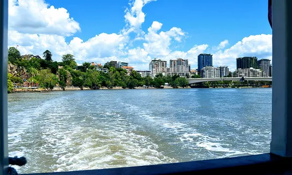 Brisbane Sightseeing Cruise with Lunch at The Breakfast Creek Hotel