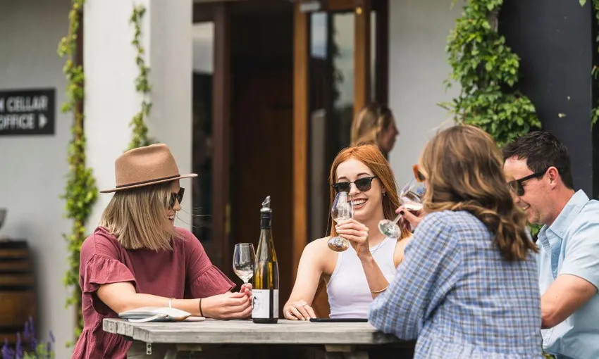 Small Group Marlborough Wine Tasting Tour | Experience Oz