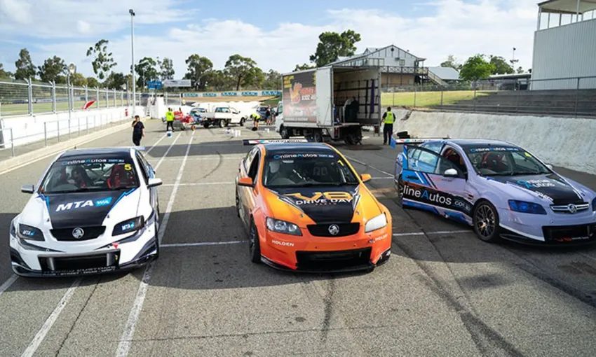 Perth V8 Race Car Drive - 4 Laps | Experience Oz