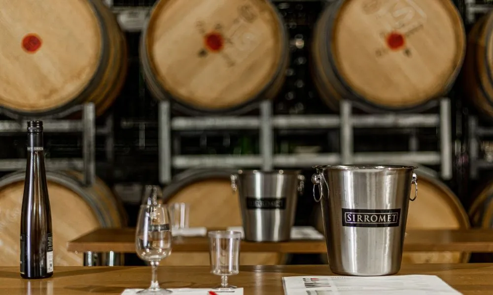 Sirromet Winery Tour and Cafe Lunch - Book Now | Experience Oz-4