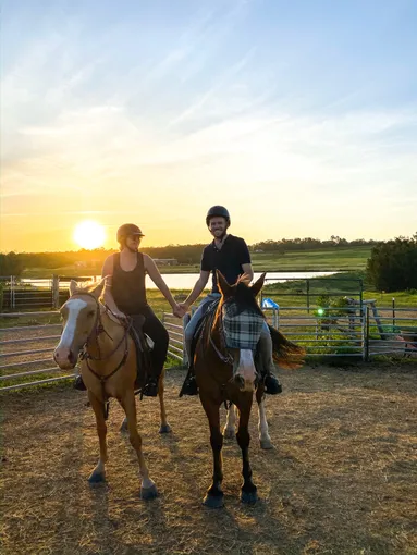 Horseback Trail Ride - 90 Minutes - Vineyard & Mountain Views | Experience Oz