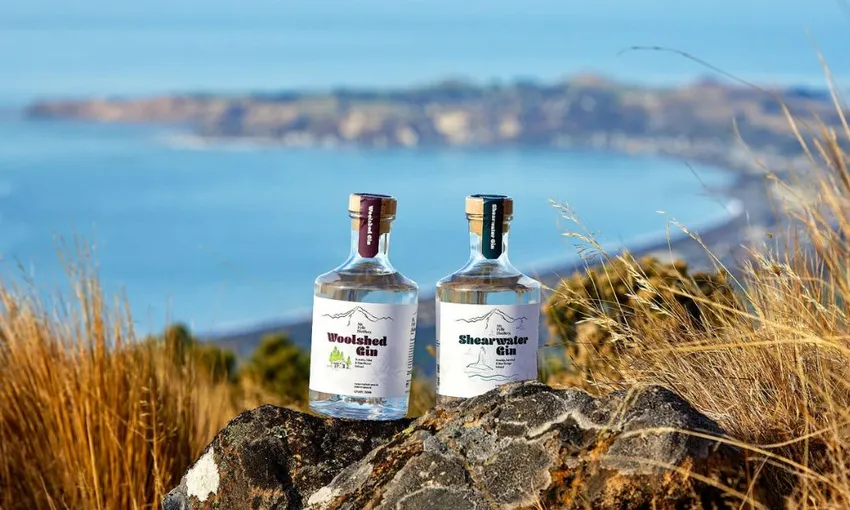 Mt Fyffe Helicopter Flight with Gin Tasting & Grazing Platter | Experience Oz