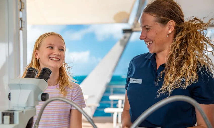 Great Barrier Reef Cruise to Reef Magic Pontoon | Experience Oz