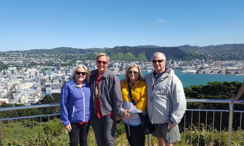 Wellington Coastal Highlights Tour with Lunch | Experience Oz