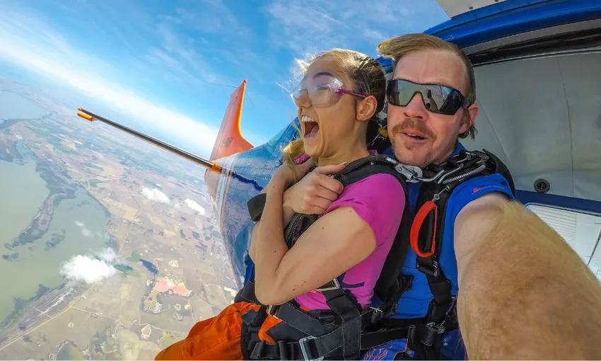 Tandem Skydive over Langhorne Creek - 12,000ft | Experience Oz