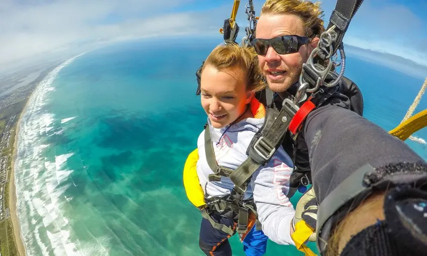 Goolwa Weekend Tandem Skydive - 12,000ft | Experience Oz