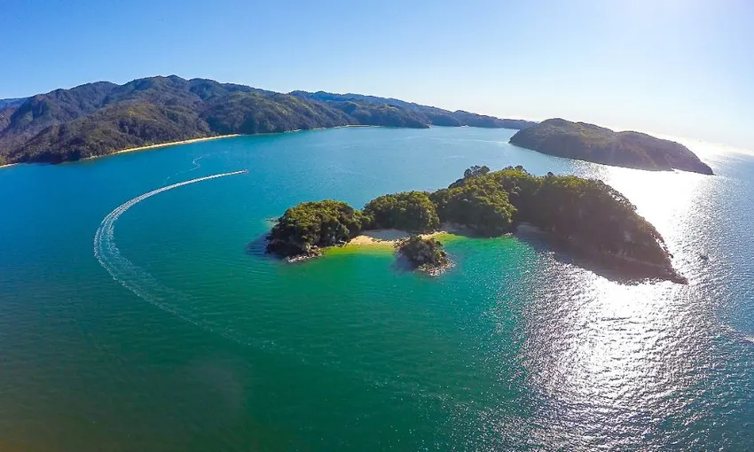 Full Day Abel Tasman Kayak and Walk - Book Now | Experience Oz