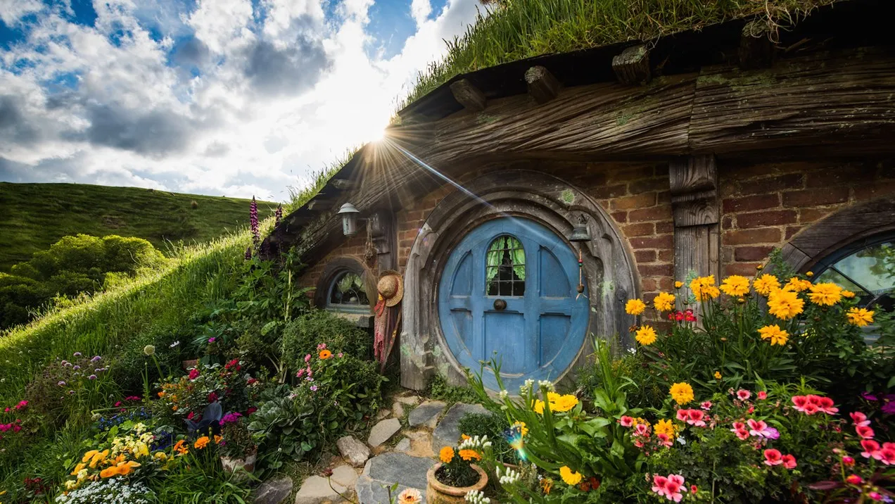 Hobbiton Movie Set Signature Tour Departing Auckland | Experience Oz-12