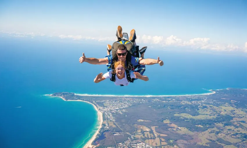 Byron Bay Weekday Tandem Skydive with Transfers | Experience Oz