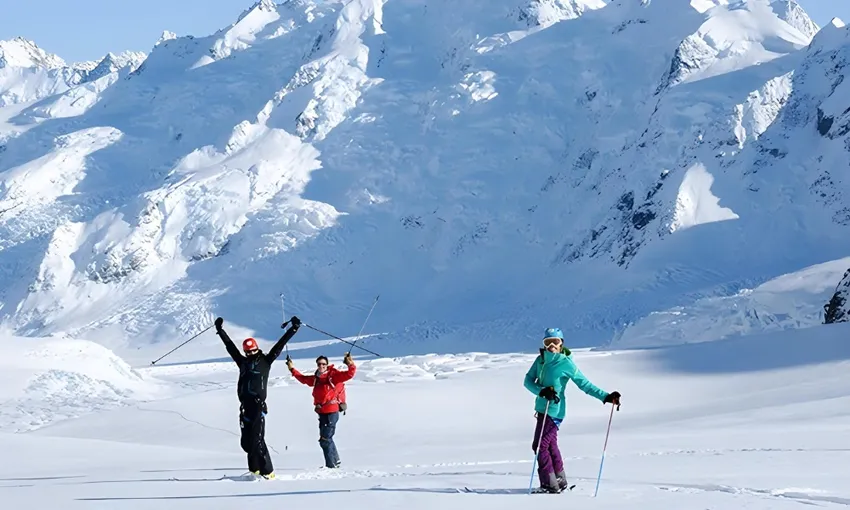 Ski the Tasman Glacier with Scenic Flights and Lunch | Experience Oz 