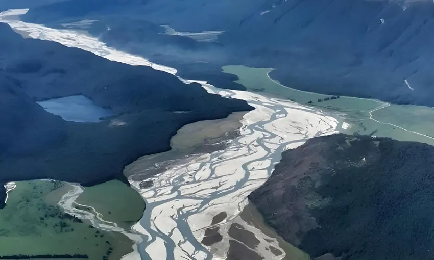 Milford Sound Overflight From Queenstown | Experience Oz