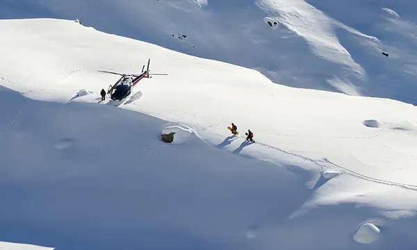 Mount Cook Heli Ski with Scenic Flights and Lunch