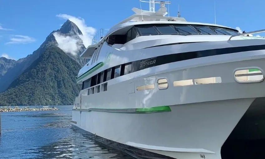 True South Flights Milford Fly Cruise Fly | Experience Oz