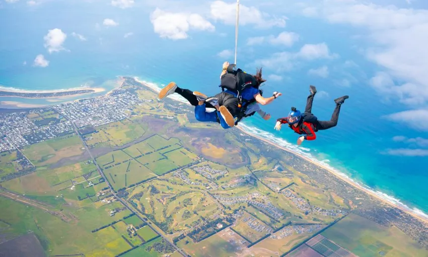 Great Ocean Road Weekday Tandem Skydive up to 15,000ft | Experience Oz